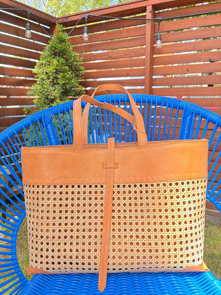 Kaima Rattan Leather shoulder bag with closure